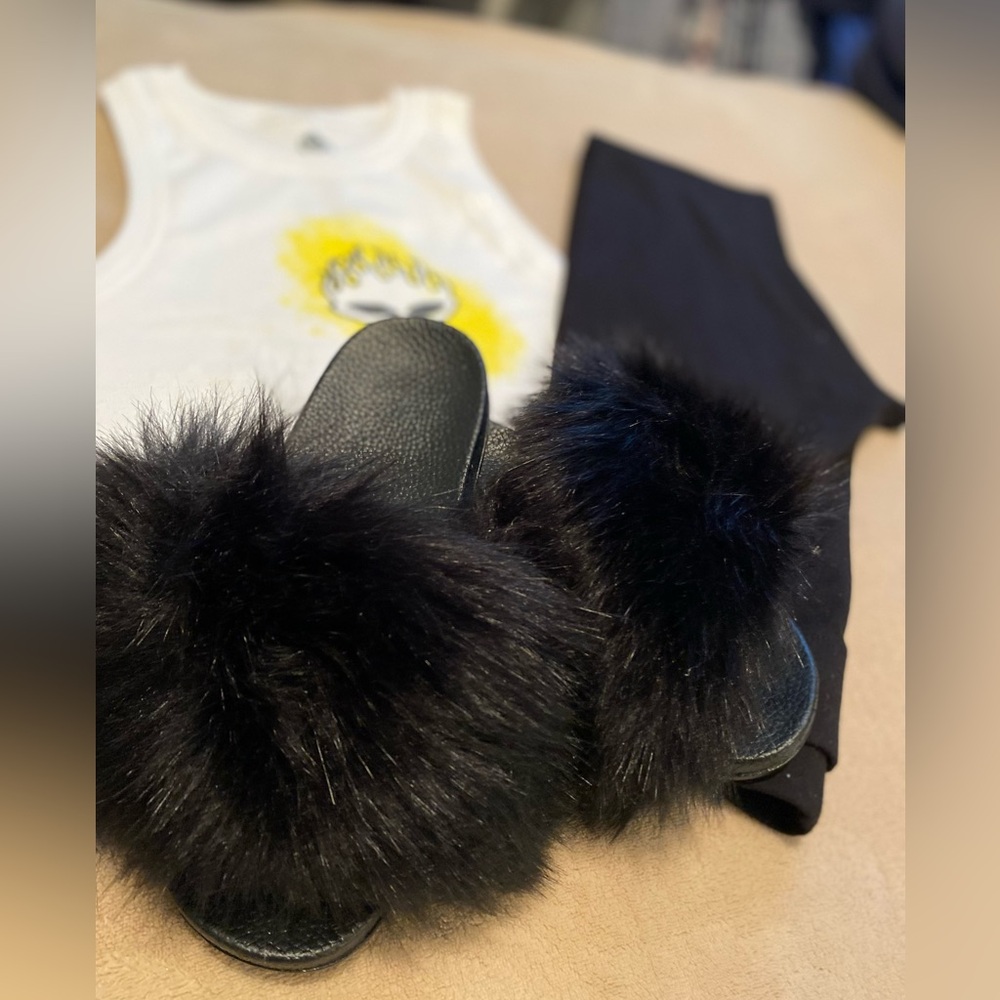 Furry sandals